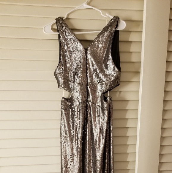 Halston Heritage size 6 full length metallic gown - Picture 5 of 5
